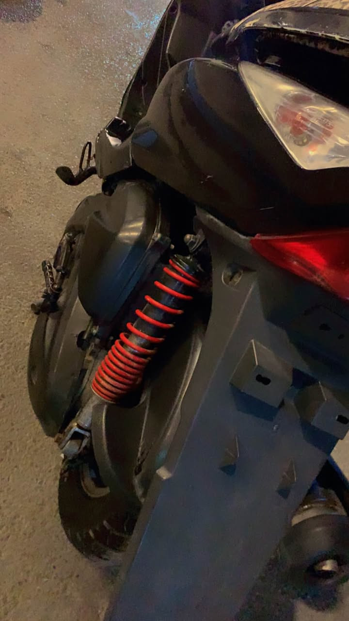 السلام عليكم / (( للبيع او مراوس )) مع الفرق
معتاز مبلغ لا اكثر ولا اقل

الدراجة بشهر ال 6 العام رمبة اخذتها 
كفالة عامة اي نقص مابيها علا 
وضع البلاد شرط تجيب وياك فيتر وتجي تفحص

مكاني شارع فلسطين
هذا رقمي *********** ( فقط واتساب ) بغداد, العراق
