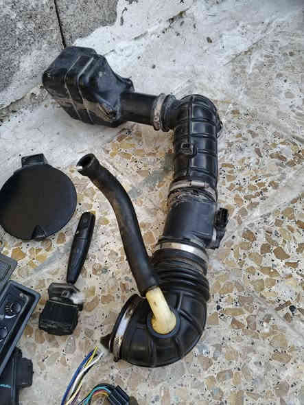 السلام عليكم غراض برنس للبيع عنوان بغداد مدينت الصدر هذا رقمي ***********
