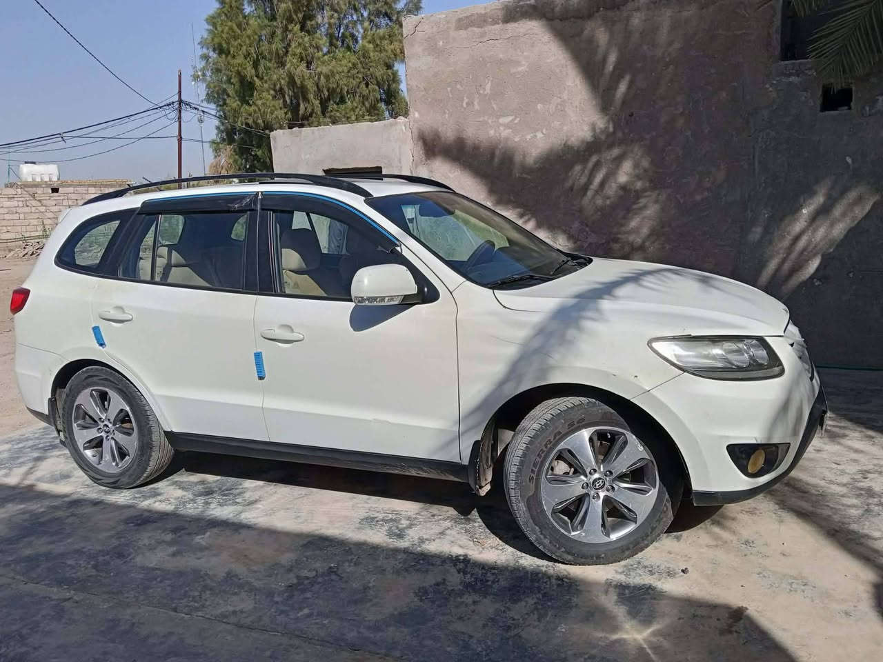 سنتافي 2012 جاهزة من كلشي 7 راكب  مكانه ديوانيه شاميه سعره 125 وراد خليجي بيه صبغ جاملخ وبنيد مكلف بالنشر***********
