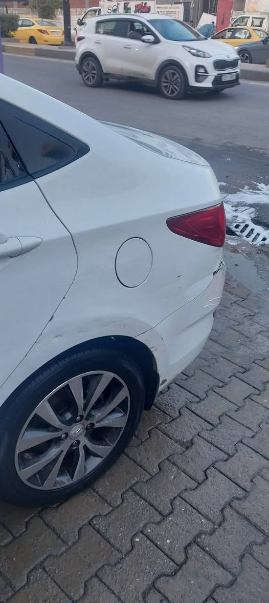 السلام عليكم اكسنت 2014 خليجي ماشيه 285 الف سيارة كامل مواصفات فتحه سقف دسك4 ويل كاب5 كروم
محرك 1600 دوش التبريد بحاجة إلى شحن غاز فقط السعر 86 ورقه وبيها مجال  رقم السياره بغداد عنواني بغداد صليخ رقم الهاتف ***********
