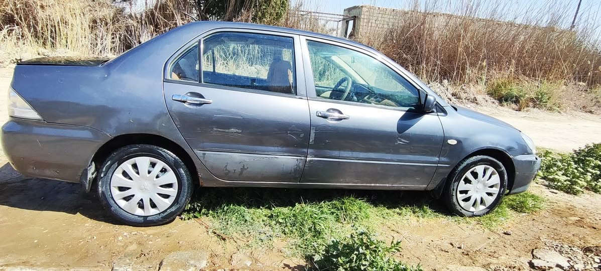 السلام عليكم
لانسر 2010 للبيع  السياره بيهه طخه بالجنطه ماعابره ابد كلش بسيطه  وبيهه ملاحظات تريد ترتيب الاستفسار الاتصال على الرقم 
***********
