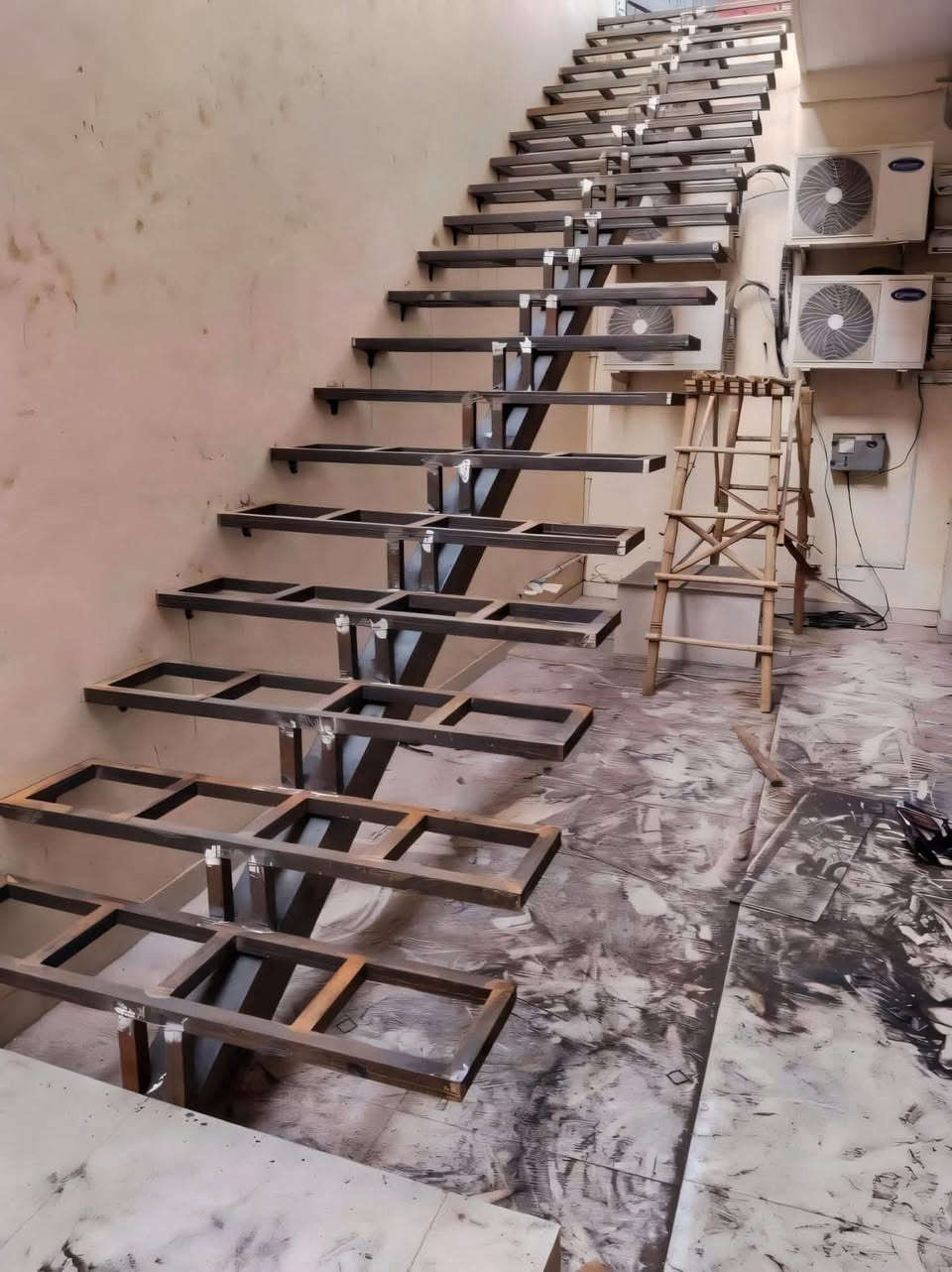 عمل درجة اولى 
حدادة عامة فقط اتصل 
*********** واتساب 
ماسنجر
