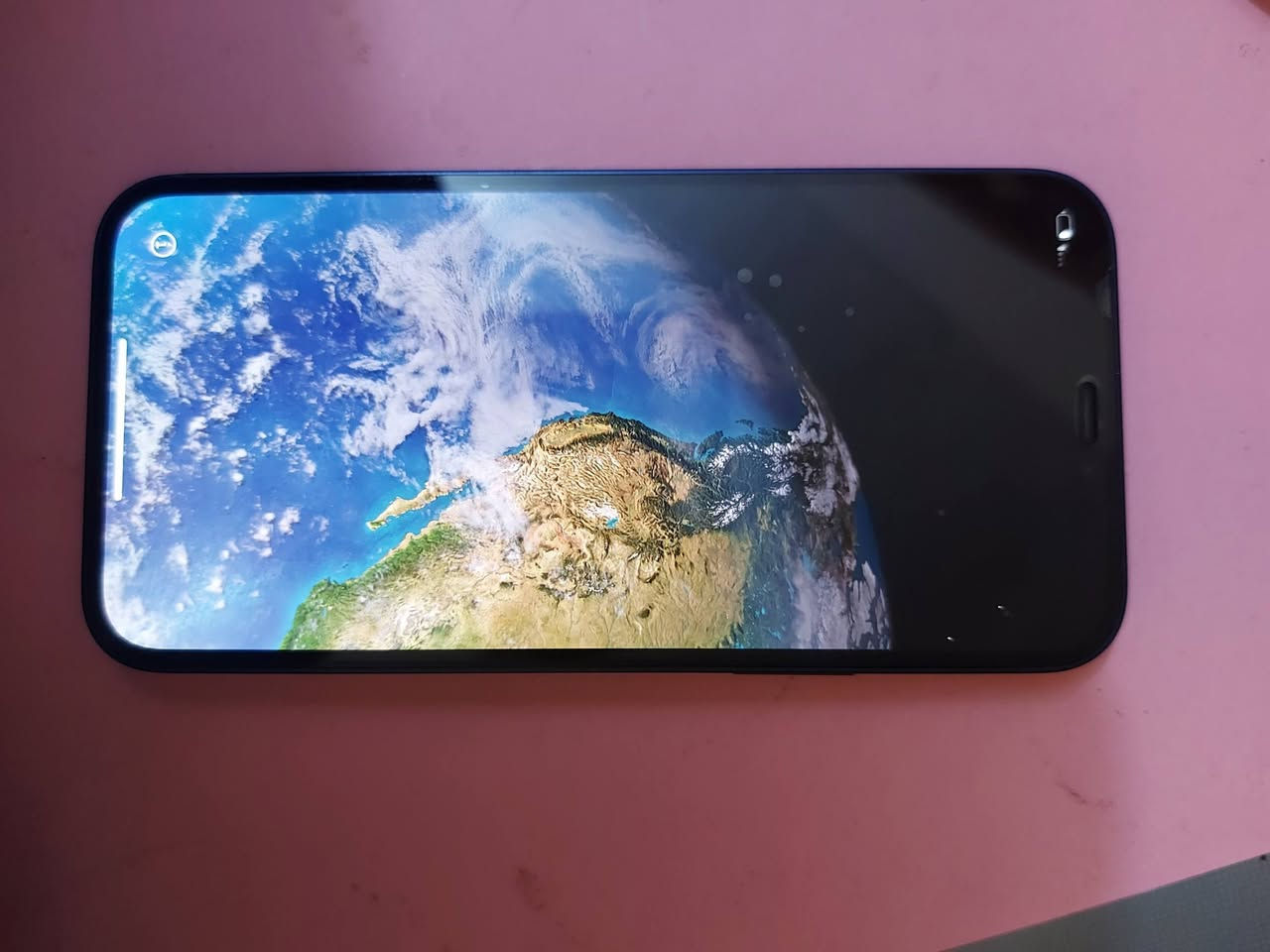 آيفون12 عادي نضيف مامفتوح بس مقفول ايكلود مراوس ابيفون حته ذا انطي فرق رقم ***********7
