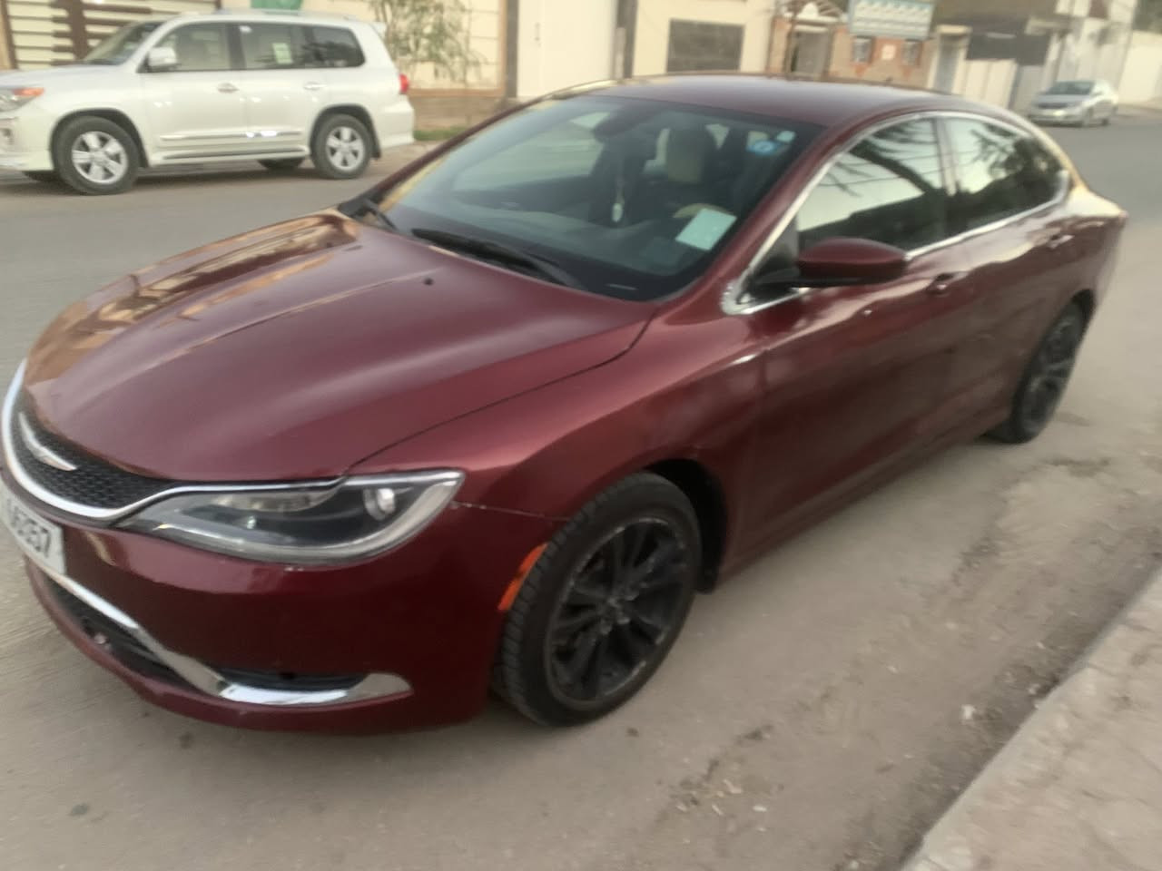 كرايزلر c200 موديل 2017
مكينه 2400 رقم نجف انگليزي بأسمي داخل بيجي جلد شاشه كبيره ماشيه 170 الف كيلومتر
حادث جاملغ خلفي ونص باب
بيهه طخات بارد وصبغه ربع جاملغ ايسر امامي 
مكينه مفتوحه
گير تبريد حداديه 100‎%‎
مابيهه اي نقص متصرف عليهه الف دينار
المكان نجف
السعر 110 ورقه
للاتصال ***********
