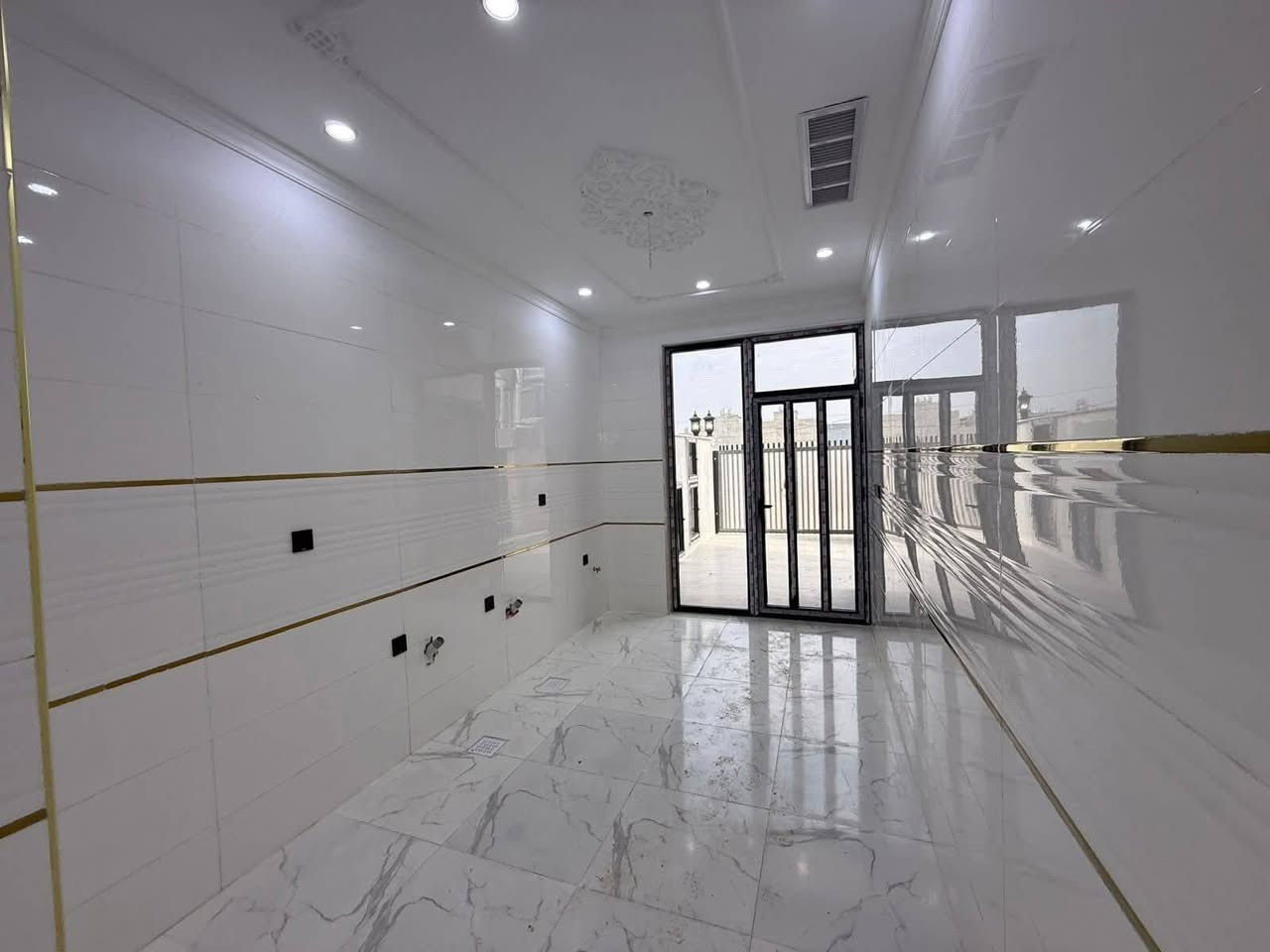 منزلين للبيع في منطقة 8حساروك قريب على شارع كورنيش
بمساحة 125متر+125متر
كل بيت يتكون من 
4غرف نوم 
استقبال 
صاله 
مطبخ
للستفسار اكثر:-***********
كود00964

#بيع_و_شراء_عقارات_مقاولات_ #كوردستان_العراق_اربيل_دهوك_زاخۆ #بسعرمناسب_جدا #الشعب_الصيني_ماله_حل😂😂 #مشاهير_تيك_توك
