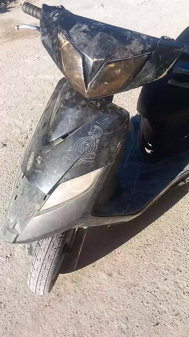 سلام عليكم عندي ثعلب للبيع بغداد كوم حديد ب 450 الف بيها مجال للتواصل واتساب ***********
