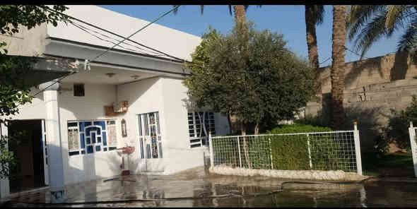 #للبيع دار سكن للبيع 

#الموقع الاحمر مقابل شارع المقداد

#نوع العقار  عقد زراعي 

#المساحة 364 م 
الواجهة 13
النزال 28

#المحتويات   البيت طابق واحد مكون من .استقبال . صالة مطبخ .  2غرف نوم  حديقة خدمات كاملة 
#السعر 
لمعرفة السعر الاتصال على الرقم ***********
