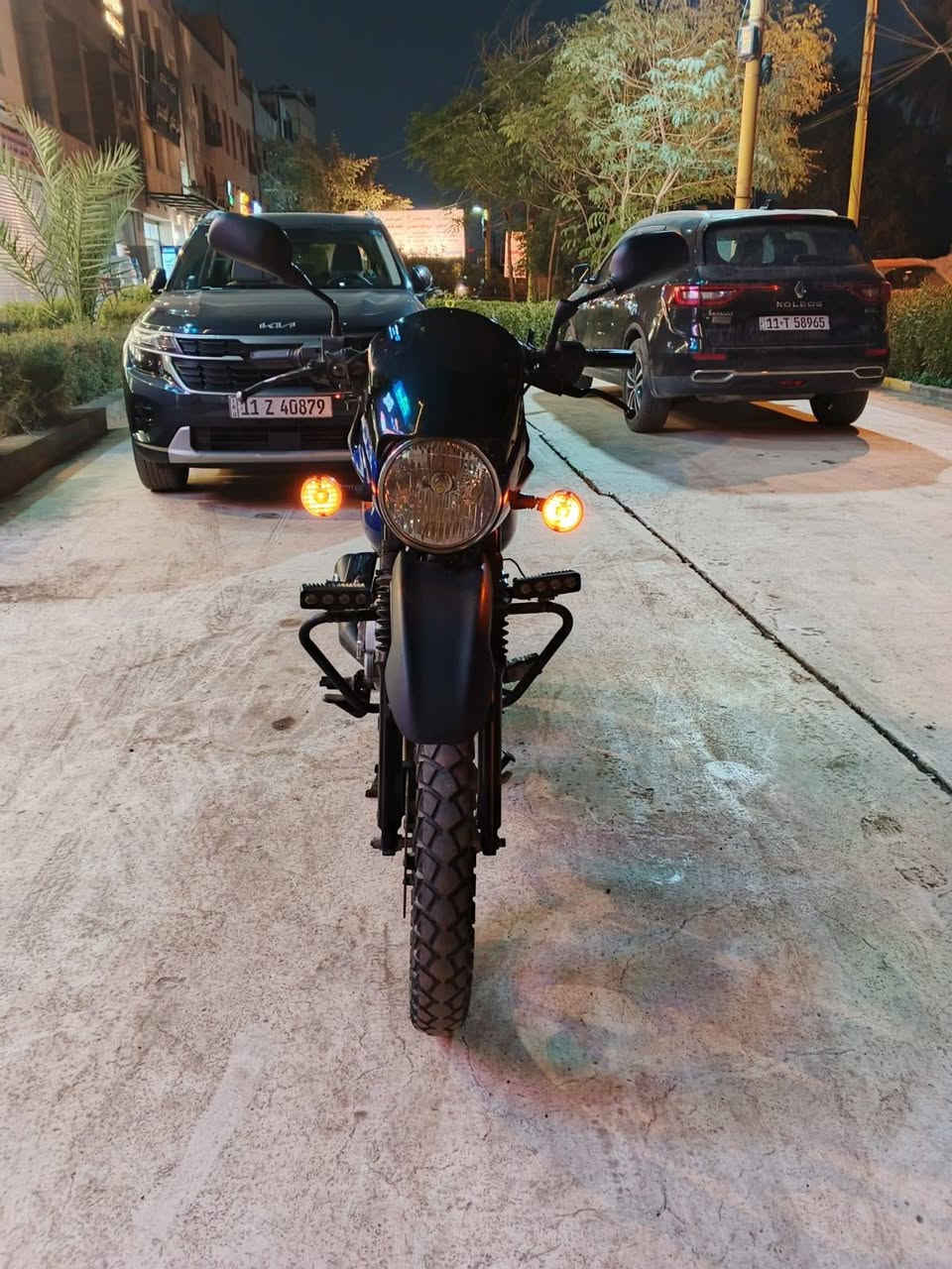 بوكسر  اللبيع موديل 2022 محسوب ع 2023 اوراقها موجوده الدراجة نضيفة مجفتة تجفيت شركة عام جديد قبل يومين علها دبل اشارة  وزنون وكلوبات البومة وهورين سيدان الدراجة كاملة كل نقص ماكو العنوان بغداد الكاظمية السعر مليون و300 وبيها مجال حك الجية
*********** 

مكلف بالنشر
