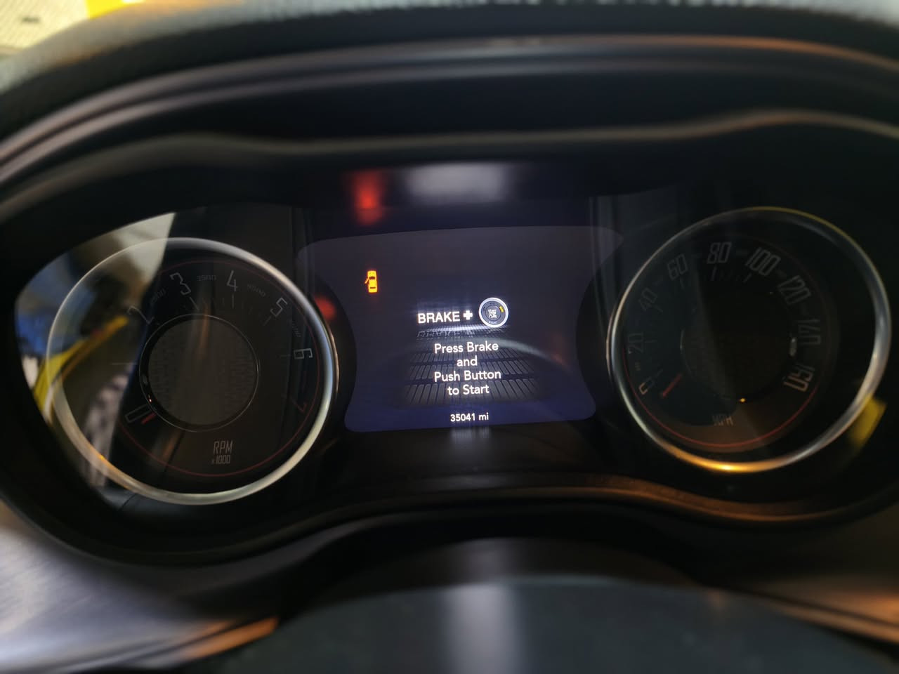 سلام عليكم
Sxt بجم كبس دوج جالنجر 2023 

مواصفات sxt معروفه موصفاته سياره دخول جديد  اخر اصدار

سياره بيه صبغ ٢ قطعه و نص بدون دواخل ايرباك كبس

تترقم باسمك 
مكان سياره سليمانيه 

سعر ١٩٧ $ و بي مجال بسيط
***********
***********
