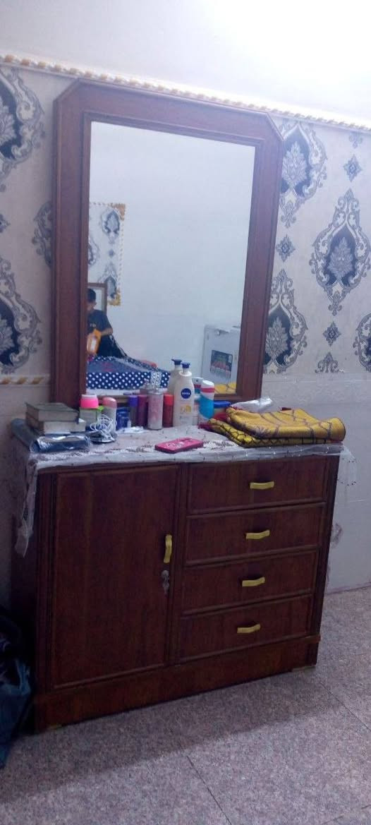غرفة نوم صاج اربع بوب مع جرباية طفل ودوشك الاصلي اتصال واتساب ***********
