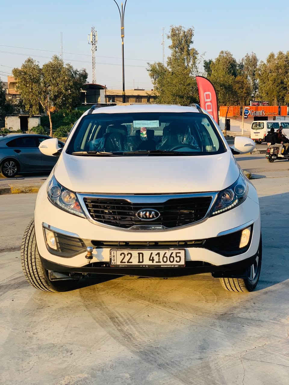 السلام عليكم سبورتجً موديل 2012
كير ومحرك شرط 

رقم أربيل شرط التحويل 

___________________

مواصفات 

اشاير امري 

بلاجكتورات 

5 ويل كب فراشه 

لايت لد 

تحكمات ستيرن 

يدات نيكل 

________________

السياره شرط بدون صبغ 

بيه مكان  بارد 

_____________

للستفسار الاتصال علئ الرقم ***********

مكان السياره البياره قريه الحاج علي 

__________

سعر مناسب
