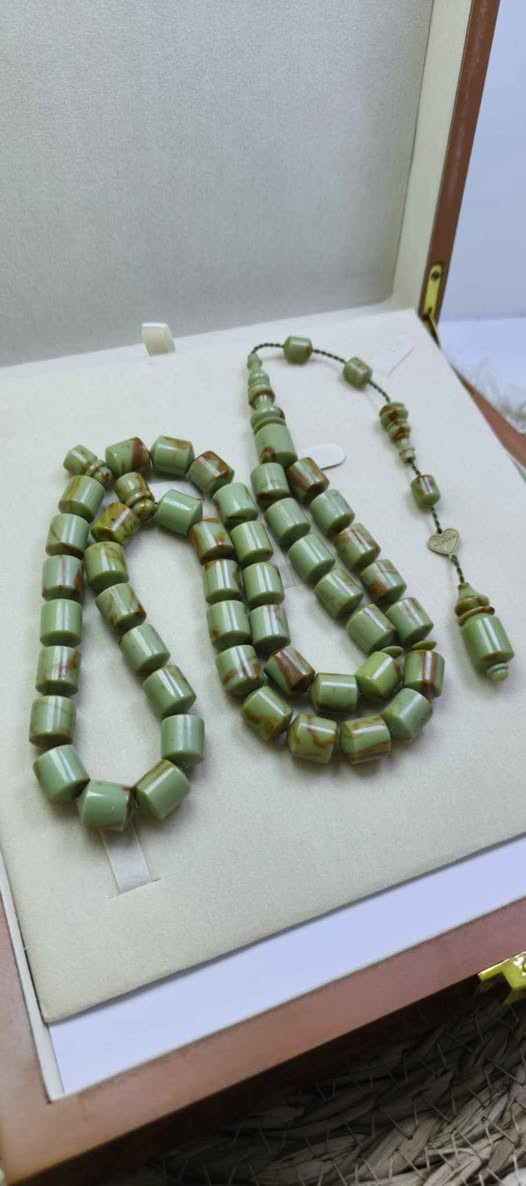 عرض Vip سبحة من النوادر
سندلوس خراطه الاسطى ابو عمر
گصه كويتي 45 حبه جراخة Vip 
مع علبه  وخشب 
للحجز والاستفسار مراسله الصفحه او الاتصال على الرقم ***********
متوفر خدمة توصيل لجميع المحافظات العراق 🇮🇶 طوز, صلاح الدين
