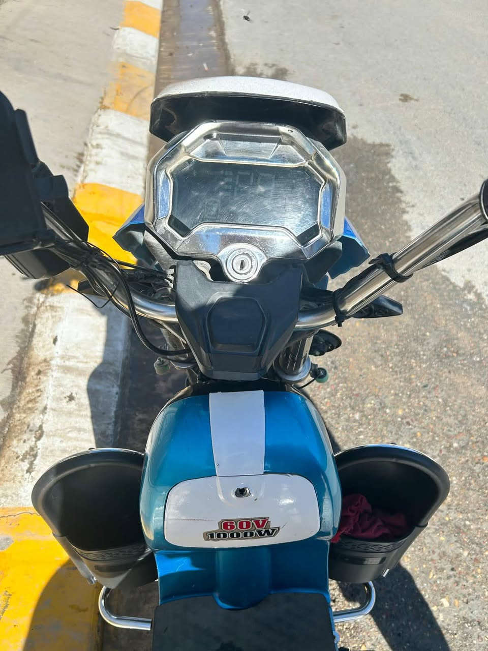 دراجـهـ شـحـنـ نـوع هـارليـ 
البـطـاريـاتـ صـارليـ سـبـوعـيـنـ مـن شـديـتـهـنـ ع فـحـصـ 
مـوديـل ///2025
السـعـر 500وبـيـهـا مـجـال لشـراي 
العـنـوانـ الفـلوجـهـ حـي جـبـيـل قـربـ جـامـعـ حـسـيـنـ شـلـش


**إذا كنت صاحب هذا الإعلان وتريد حذفه لأي سبب، رجاءا أرسل رسالة إلى الدعم الفني**