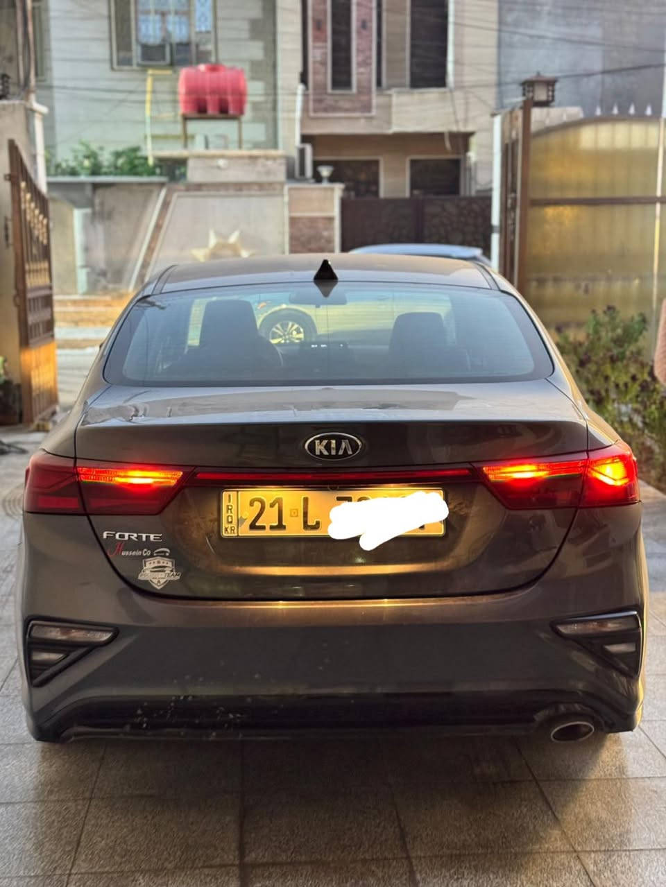 السلام عليكم
كيا فورتي موديل 2021
المواصفات
شاشه كار بلي حجم كبير  
تحكم ستيرن جهتين 
3 وضعيات قياده 
كروس مثبت سرعه 
كامره خلفيه
محرك 2000 دوش 
ماشيه 42 الف ميل قابل للزيادة 
وارد أمريكي  صور الحادث بلمنشور 
ترقيم جديده سنويه لل2029 وهزه كامله شرط التحويل
العنوان : بغداد حي الحسين
اتصل فقط *********** 
السعر : 140بيها مجال بسيط
