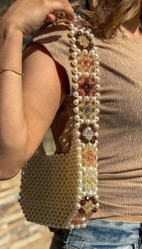 حقائب • يدوية • طلب مسبق