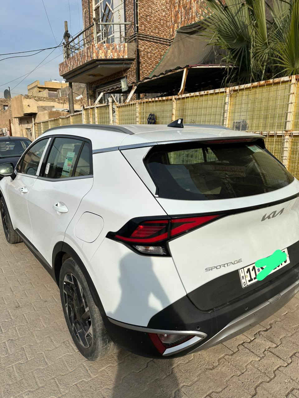 السلام عليكم….للبيع فقط
النوع :  سبورتج 2023
عداد 34 الف حقيقي
 الشركه الدولية ضمان 5 سنوات

مرقم بغداد جديد  
مكفوله كفالة عامة فابلون الشركة موجود 
المواصفات 
 : خليجي 
 : سعة المحرك 2.0L 
 : مرتبط بناقل حركة أوتو 6 نمر 
 :  عدد 2ايرباك
:  حساسات أمامية + خلفي
: لايت زينون + LED غغ
 : ويل كب 19
 : 4 دسك
: اريل نفكيشن
: مفتاح التشغيل بصمة 
: تشغيل عن بعد 
 : بصمة دخول الابواب 
: دشبول شاشة 
 :شاشة Apple Car play
 :كاميرا خلفيه دواره
 :الانارة الداخلية شمسي 
 :المقاعد مخمل لون بيجي  
:حركة المقاعد الأمامية كهرباء
 :تدفئة المقاعد الأمامية 
 :تدفئة المقود 
 :تتسع المقصورة ل 5 ركاب 
:مثبت السرعة Cruise
 :المودات والأوامر الصوتية
:أوضاع القيادة  Drive Mode
 :فحص أنظمة السيارة 
 : حساسات اطارات 
 : شفتات مقود: 
 : قطعتين تبريد
: هاند بريك بصمة 
 : ا ABS
: ا Auto Hold    أوتو هولد
: ا ISO Fex        ايزو فكس
: نظام مانع الانزلاق
 : نظام نزول المنحدرات
 : اشارة في المرايا الجانبية
 : مخرج منفذ الطاقة 
 : ا  Bluetooth / USB
 :  شاحن هاتف Wairlees السعر 230 / ***********
