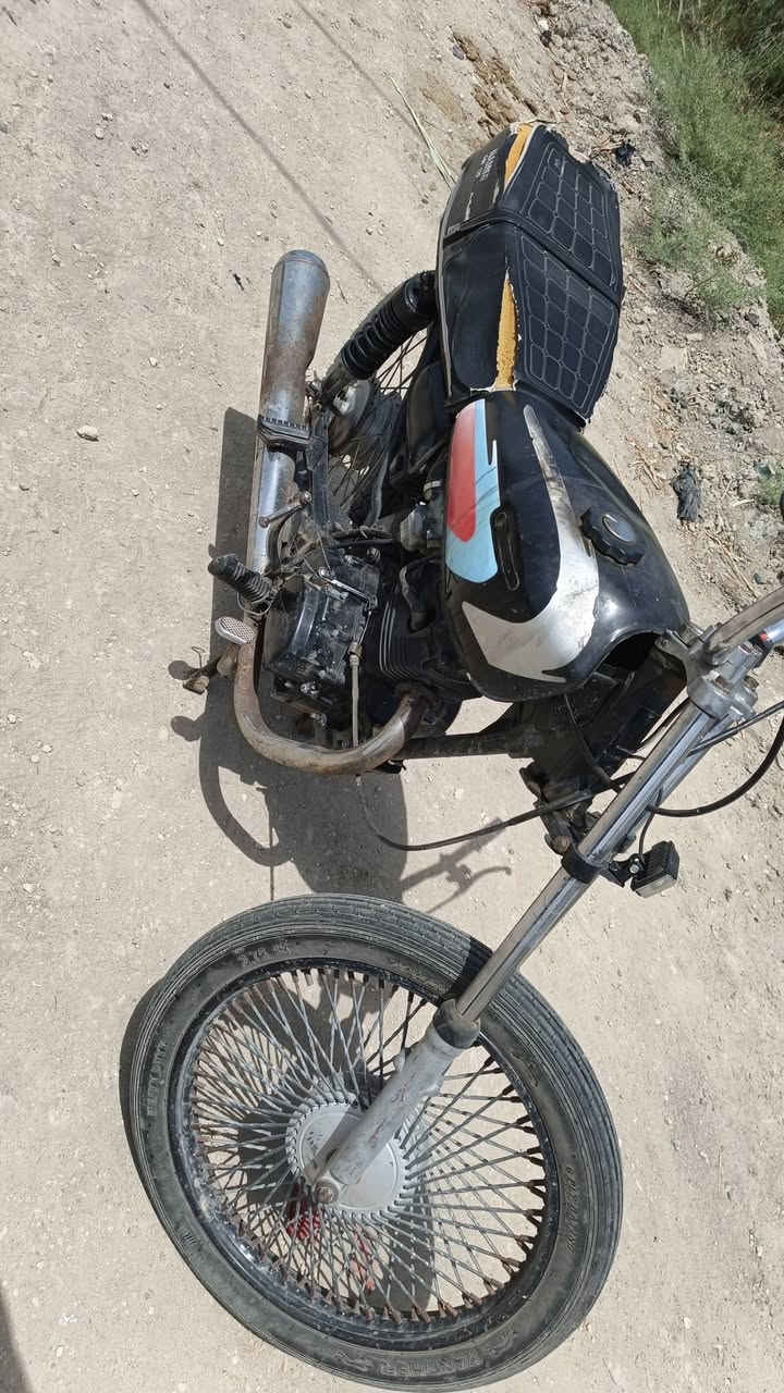 للبيع كلك مكفوله هندرها ينزل عوزه شرك شرط شغاله وين مجان هسه تطلع بيها سعرها 250 رقم *********** بس راسل وانه ادخلك خاص
