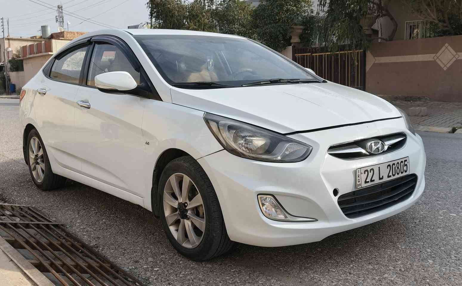 هونداى اكسنت 2013  87$
گير أوتوماتيك
ثلاثة قطع مصبوغة
سنويه باسمي شرط التحويل
يوجد بطاقة بنزين
رقم موبايل
***********
