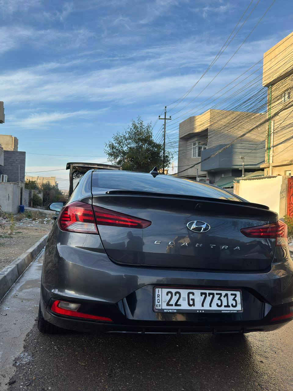النترا 2020 امريكي
السعر 130 وبيها مجال 
الضرر جاملغ بدون دواخل 
موقم اربيل باسمي 
محرك 20 دوش
كير AT
مثبت سرعة
 زر الـ Drive Mode مع اربع وضعيات قيادة
 لايت LED بلادي
مرايا كهربائية
مكان السيارة موصل
للاستفسار
***********
***********
