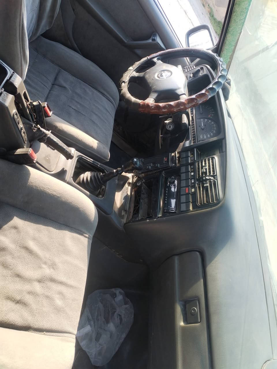 السلام عليكم اوبل اوميكا موديل 92 سياره بلاديه موقع ديالئ الغالبيه سعر 19 رقم ***********
