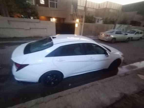 سلام عليكم شباب عندي النترا هايبرد ٢٠٢٢ بلووو معروفة مواصفاتها 
حادثها كما موضح في الصور ماشية ٦٧ الف كيلو رقمها أربيل تريد تحويل او وكالة
السعر ١٣٥ ورقه مكاني بغداد حي الاعلام
اي استفسار اتصال *********** او واتساب ***********
