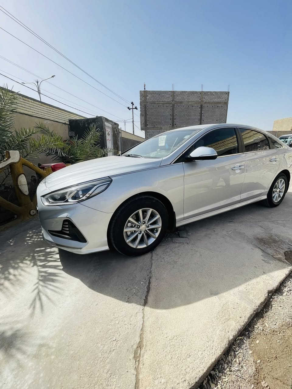 سلام عليكم سوناتا موديل ٢٠رقم ربيل سنويه مجدده مكفوله سياره من لكص ولضربه ما عوزه اي شي تايرات حداديه تخم تاير مكينه كير خير من الله سياره مكينه٢٠٠٠دوش مكان سيارة البصرة سعر١٦٠رقم ***********
