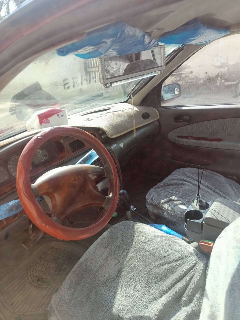 كيه سيفيا موديل 95 سياره بسمي كير اتوماتيك  محرك مسكر  تبريد  مصبوغه عام 
تخم تاير  قبل سبوع  
سياره متعوب عليه 40 وبيه مجال بسيط 
عنوان واسط قضاء الحي ***********
