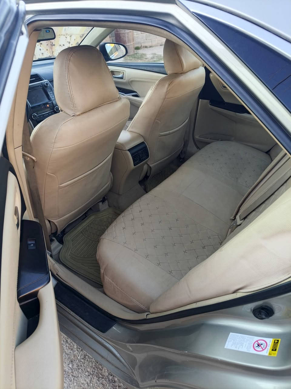 السلام عليكم 
للبيع او مراوس بموديل اقل او كورلا هم يرهم
كامري وارد امريكي 2017 XLE فول موصفات وبصمه تشغيل
رقم اربيل الجديد وشرط التحويل
حادثه 3 قطع من امريكا باب وجوملق وبنيد جهة السائق
وبيه شوي بارد ب اماكن متفرغه 
سياره حلوه وجديده  
السعر 145 وبيه مجال لشراي
لتواصل خاص او واتس او رقم 
***********
