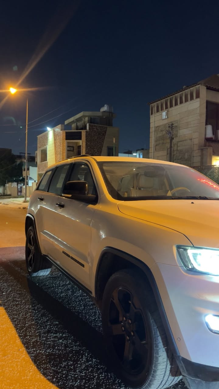 السلام عليكم
جيب 2019 خليجي بلاك توب
ماشية 106خليجي 
رقم بغداد الجديد باسمي
كفالة عامة
السعر 260 وبيها مجال شي قليل
مكان السيارة بغداد اليرموك
للاستفسار ***********
