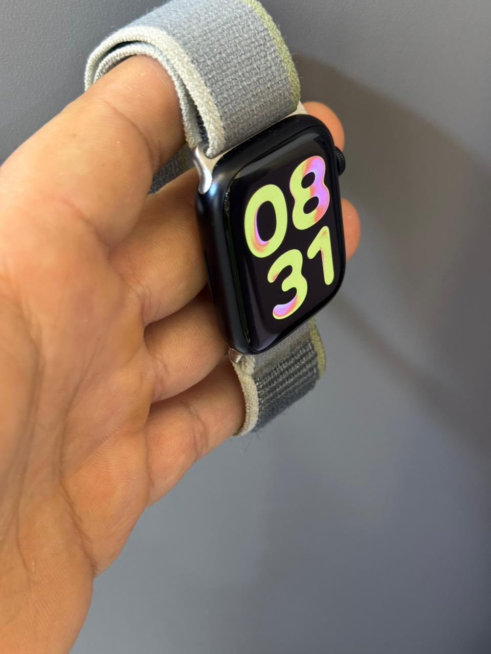 ساعه ابل جيل تاسع حجم 45 بطارية 97‎%‎ نظافة 100‎%‎ وياهه شاحنه اصليه فقط سعرهه 280 الف وبيهه مجال بسيط موجود واتساب  *********** مكاني السيدية
