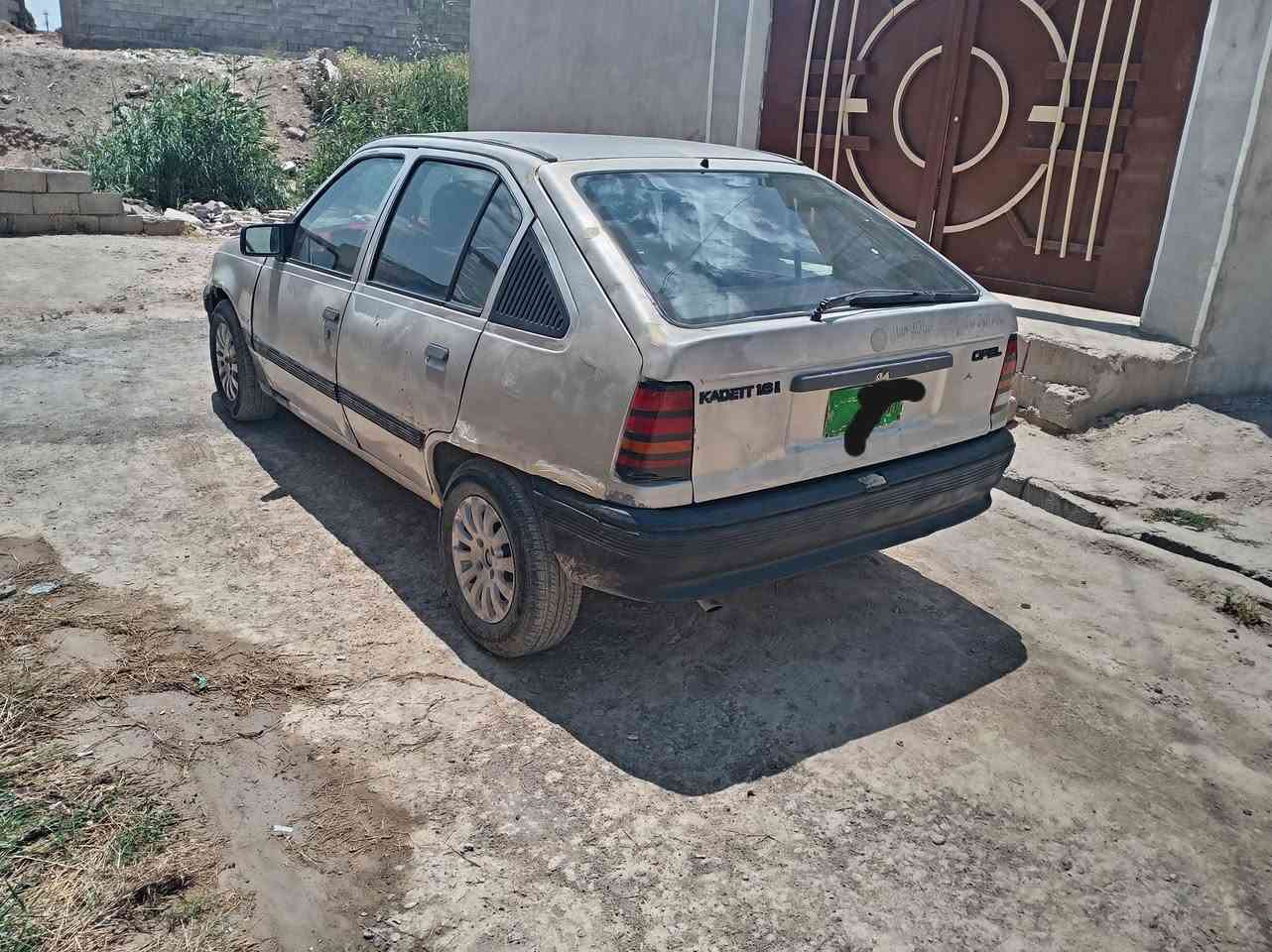 السلا م عليكم اخواني كاديت للبيع جنطه حجم ١٦ كير توماتيك لون ذهبي سنويه خضرة الشرعي بحي العربي كابون بانزين ماستر بيهه ماعايزهه بس ستر الله عنوان موصل حي القوسيات سعرها ١٥ ورقه للاستفسار الرقم *********** ومن الله التوفيق للجميع
