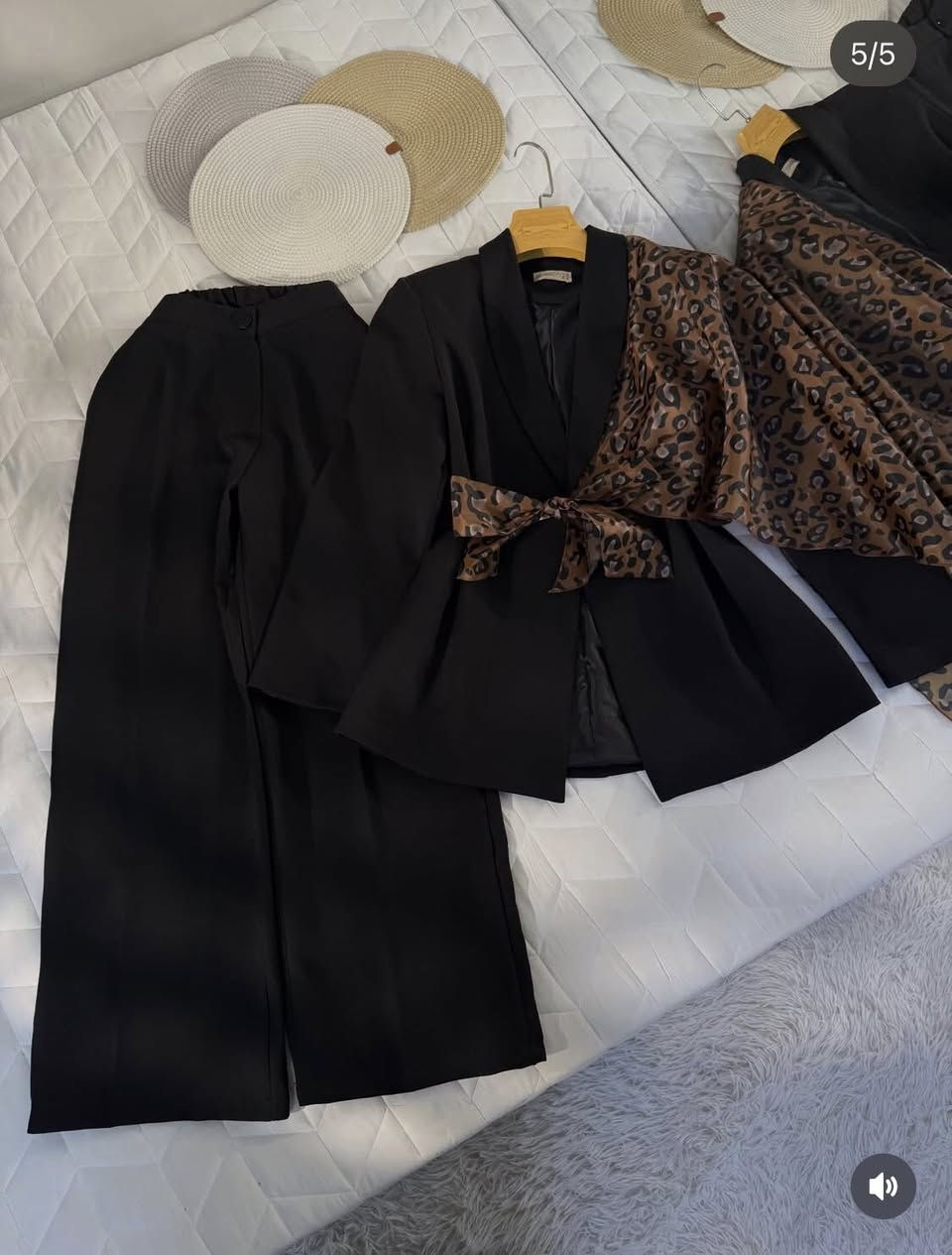 جديدنا😍
‏✨New Collection✨
طقم ، خامة دابل تركي
. 
القياسات: 38 ،40 ،42 ،44 ،46 ،48. 

توصيل كل المحافظات بالعراق


**إذا كنت صاحب هذا الإعلان وتريد حذفه لأي سبب، رجاءا أرسل رسالة إلى الدعم الفني**