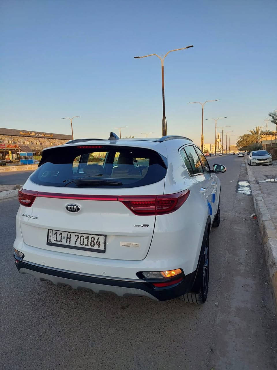 السلام عليكم 
‏للبيع سبورتج 2019  خليجي جيتي لاين فول الفول 
‏ماشية 51 ألف حقيقي
‏ رقم بغداد بأسمي مداور ثاني يوم السيارة كفالة عامة 
‏1- بصمات أبواب صندوق كهربائي 
‏2- اريل نفكيشن
‏3-شحن واير لس 
‏4- مقاعد الأمامية الاثنين كهربائي 
‏5- شاشة كبيرة
‏6- كامرة + حساسات أمامية وخلفية 
‏وبعد بيها هواية مواصفات 
‏السعر 222 وبيها مجال جداً بسيط مكاني فلوجة 
‏*********** 
‏
