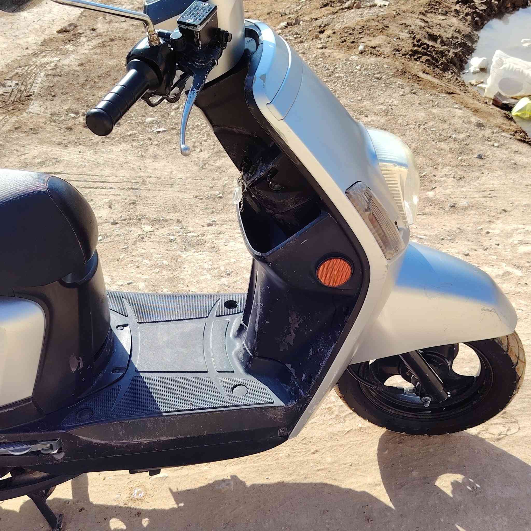 سلام عليكم دراجة بوليس مصطرة نوزل عداد اكتروني دراجة جديدة صار شهرين من منزله من رنبة
سعر مليون 100 وبيهة مجال
بغداد قرب بسماية
***********
