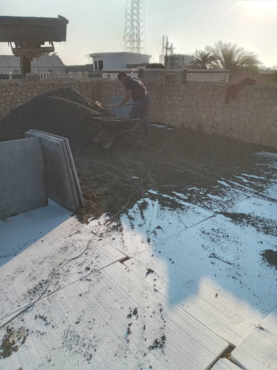 هذا عملنا ومن الله التوفيق شتايكر وجير ونايلون وماستك تطبيك السطوح وجير وإعادة السطح التالف على المتر وكرسته وعمل فوم فلين التواصل خاص او الاتصال على الرقم ‏‪***********‬‏ الاسعار مناسبه ***********
