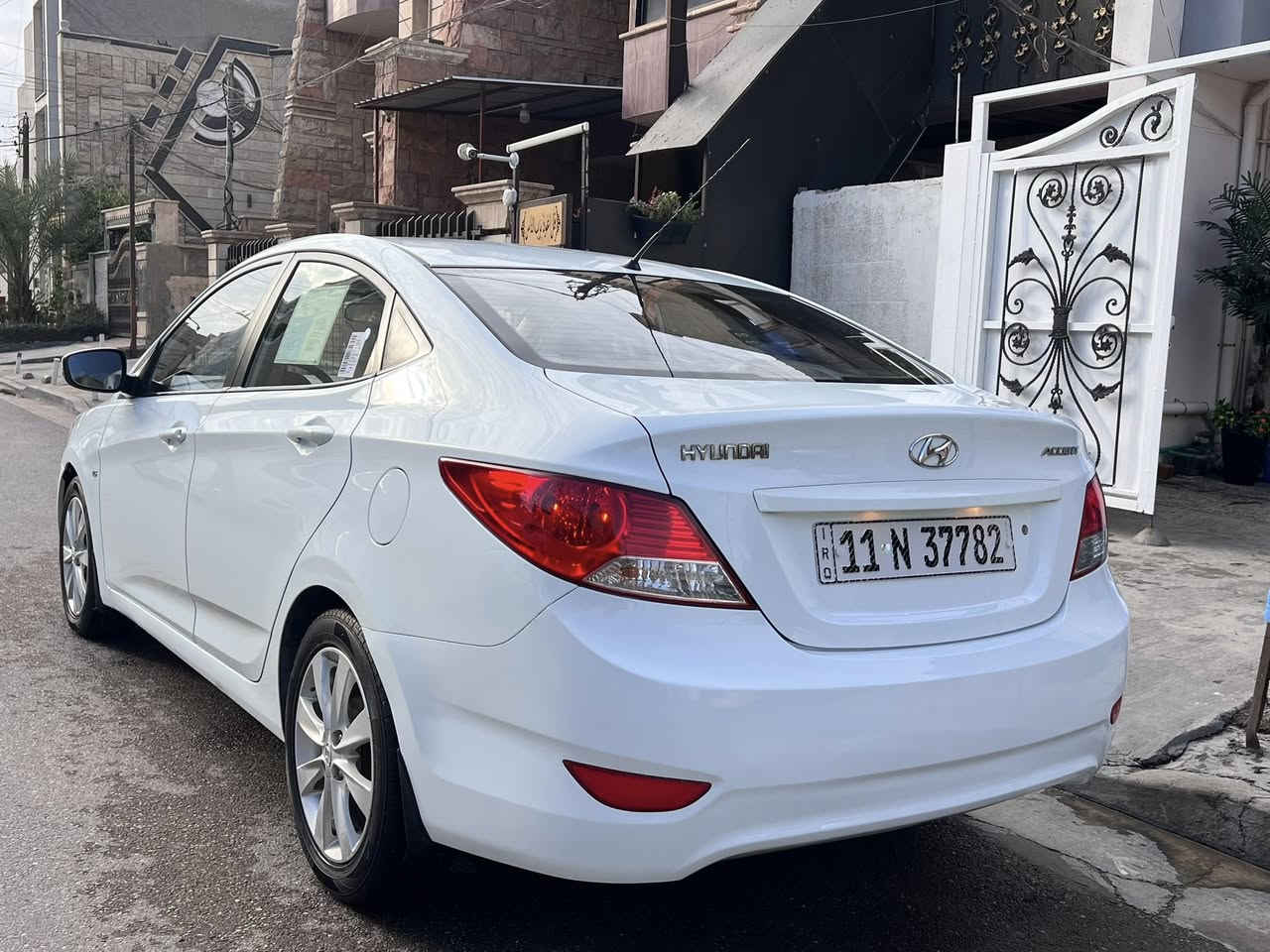 سلام عليكم اكسنت 2013 خليجي كامله بدون نقص ماشيه 54 الف تخم تاير باتري جديد كير مكينه تبريد ثلج رقم بغداد بسمي سنويه وهزه جديده مكينه 1600 دوش السياره على وضع الشركه مكفوله عدا مكان بارد بسيط السعر 108$ وبيه مجال بسيط مكان السياره المنصور 
‭0771 429 3525‬
