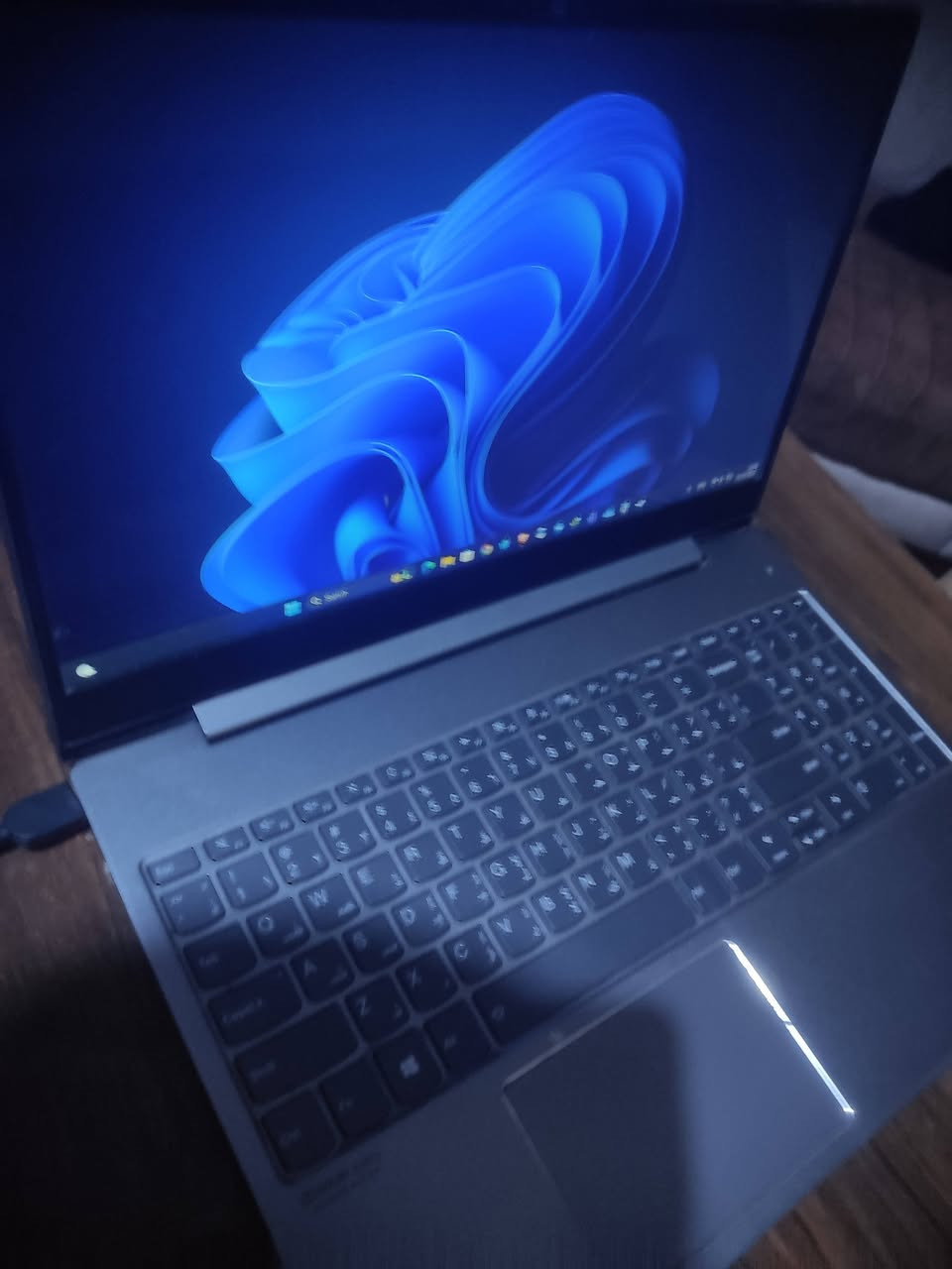 السلام عليكم
للبيع

Laptop Lenovo IdeaPad S540 i7 GT 

Intel Core i7 جيل 8 – NVIDIA GTX 4GB

RAM 8GB

SSD 128GB + HDD 1TB

Windows 11 Pro

ملاحظة:/ البطارية لا تعمل، الجهاز يشتغل على الشاحن فقط.

السعر: 750 ألف 
📍بغداد
للتواصل
*********** واتساب
