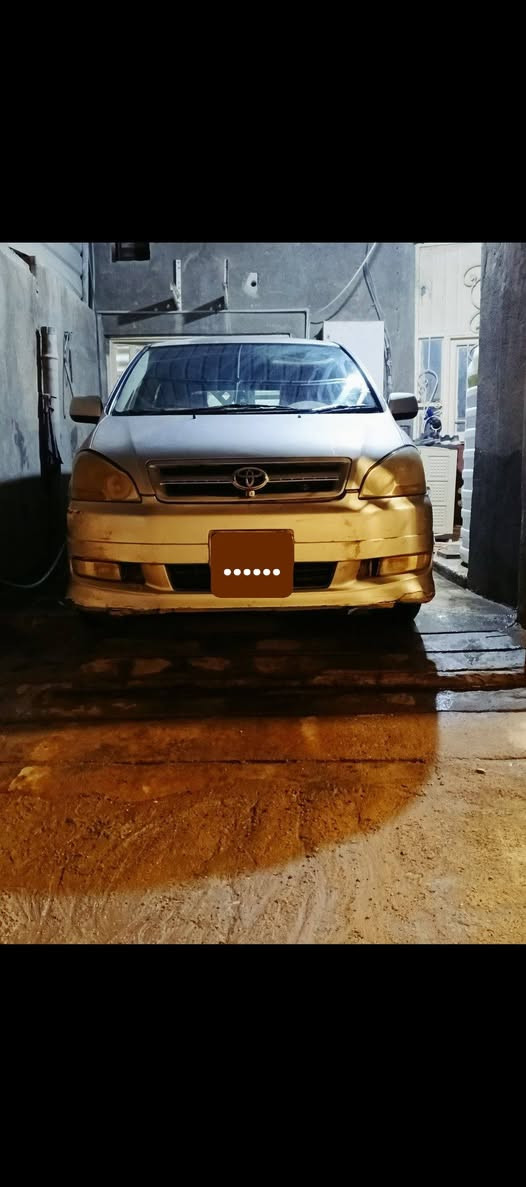 للبيع تويوتا ايبسوم موديل 2003 السياره نقصها بس تبريد وصدر امامي رايد عليها 90 وبيها مجال قليل مكانها البصره
تواصل واتساب 
***********
