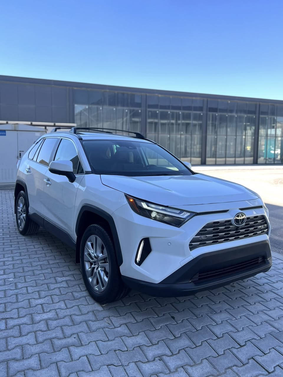 ✅كاتي تترقم شمالي فقط وصول جديد 

Toyota RAV4.2024 limited 1/1 

أعلا فئە مواصفات راف فور

♂️ عدادالمسافه 9 الف   mile

للون  أبيض 

موديل 2024 بنزين وارد أمريكي

⚙️ حجم المحرك 4 سلندر (2.5L) 

💵 (السعر 25,000 $)مجال
شدتين و خمسين ورقه

♦️ المواصفات LIMITED

بصمة ابواب

شغال 

٥كامرات 360درجه 

ستيرن هيتر 

كشنات تدفئه وتبريد

كشنات خلفي تدفئە

كشنات خزن

وايرليس چارج

حساسات امامي

حساسات خلفي 

كشنات جلد  

شاشه لمس كبير

شاشه الكتروني 

سماعات JBL  

مضخم صوت 

بصمة تشغيل 

صندوق شفط كهربائي 

كشنات كهربائي  

فتحة سقف سلايد 

رادار أمامي(تحديد مسار)

رادار جانبي (نقاط عمياء)

رادار خلفي(التحذير من الاصطدام)

تحكم وضعيات القيادة Drive Modes  

اوتو ستارت (Auto start)

اوتو ستوب(Auto Stop)

هاند بريك بصمة

اوتو هولد(Auto Hold)

تحكم وضعيات القيادة ECO,NORMAL,SPORT

مانع انزلاق+ABS

حساسات خلفية+كاميرا

تحكمات استيرن

تبريد قطعتين 

وبقية المواصفات المعروفة

الضرر كما موضح بالصور بابين  ودعامي أمامي صبوخ 

2T3Y1RFV0RW333931 رقم شاصي✅

ايرباك كلش سليمة ١٠٠/١٠٠

بدون دواخل  

(العنوان/سليمانيه)

                 - - - - - - - - - - - - - - - - - 

✅للاتصال/

***********
