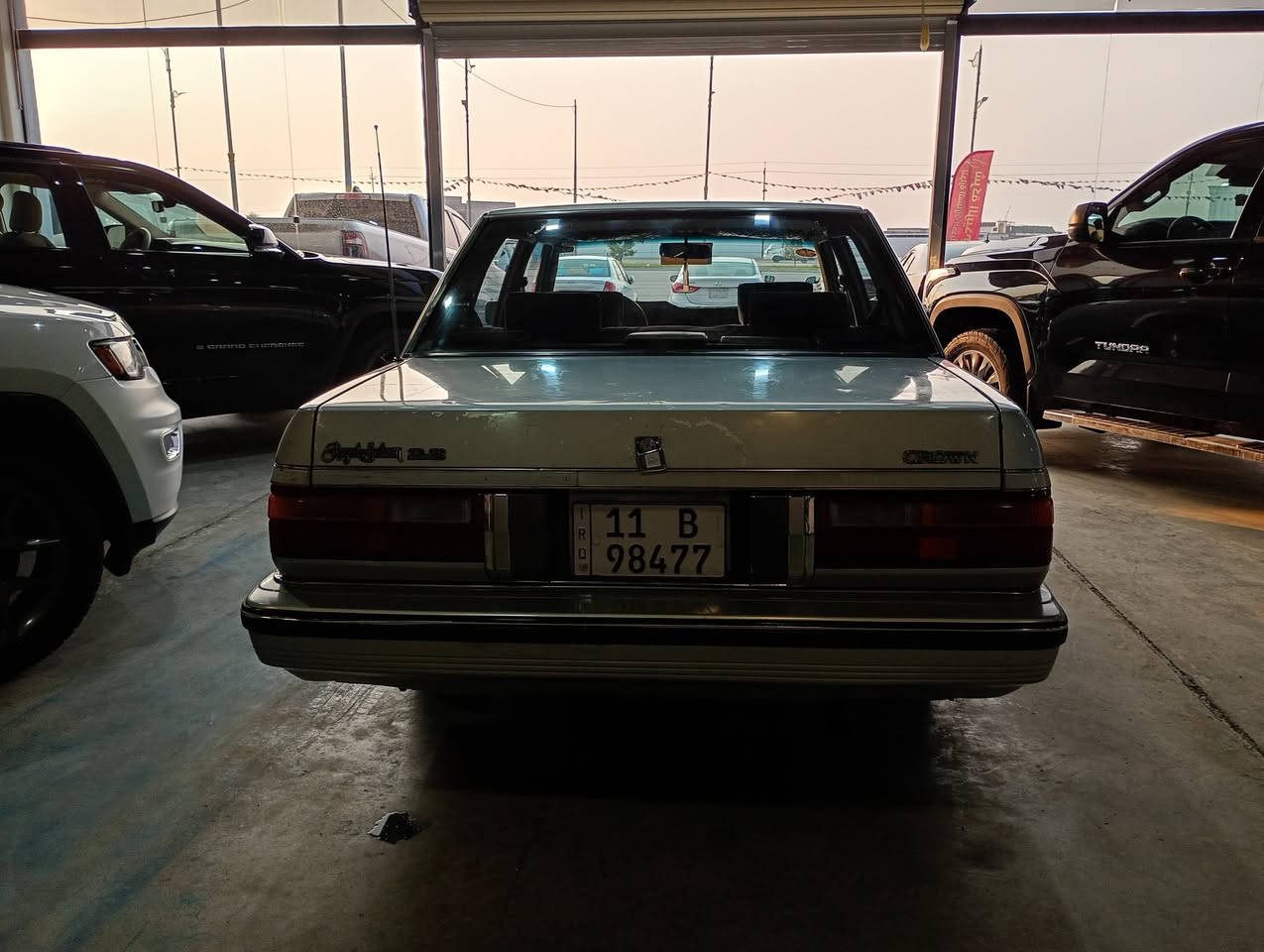 السلام عليكم للبيع سوبر 85 ماشيه 270 السيارة كلها ع بلاد بيها جاملغ بي كلير الباقي كفاله عامه تبريد كله شغال مابيها نقص برغي السعر 85 عنوان واسط الصويرة فلكه الزعيم ***********
