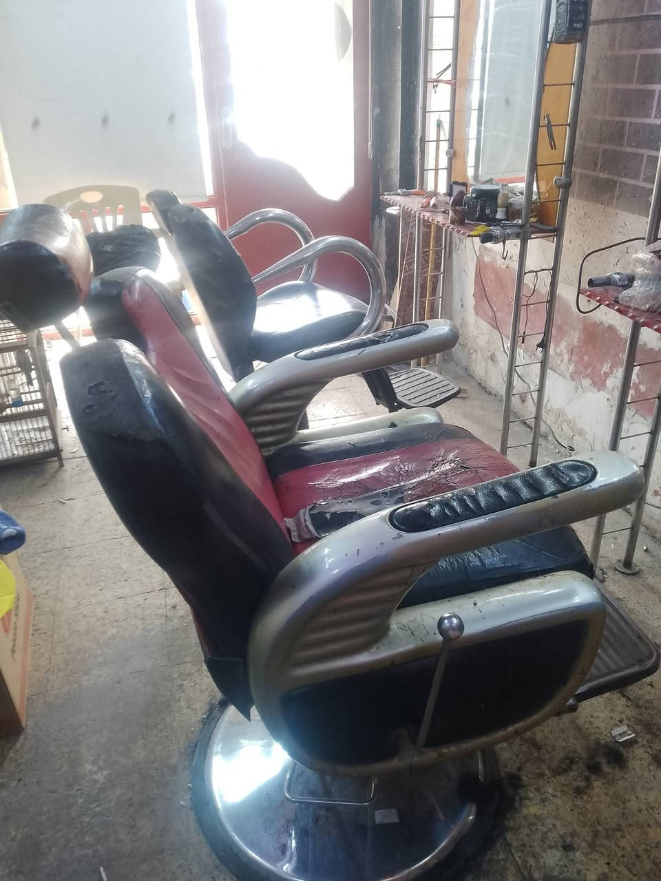 مري عدد 2 وكراسي عدد2 للبيع
الاتصال على الرقم ***********
