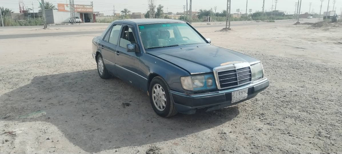 مارسدس دب 91 جاهزه وكاله عامه بسمي السعر 40 بيه مجال مكاني البصره ..القرنه ..*********** رقم بغداد أ تحويل من اي محافظه
