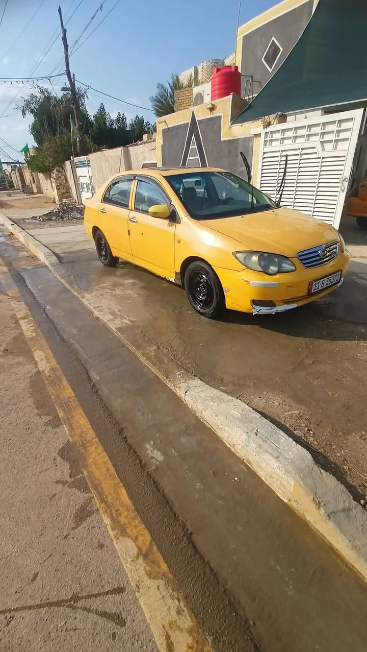 السلام عليكم
بي وايديF3 اوتوماتيك للبيع 
موديل2011كيرومحرك لانسر المحرك بي خيط تبخير منضومت تبريد جديدة شرط ثلج🥶
صدر جديد تخم تاير جديد أشاير مري 
مسجل شاشه دواخل جدد رقم بغداد انكليزي بأسمنه 
بيعه ملاحضات طخطخات بصيطه 
السعر 48 وبيعه مجال
للأستفسار  اتصال ***********
