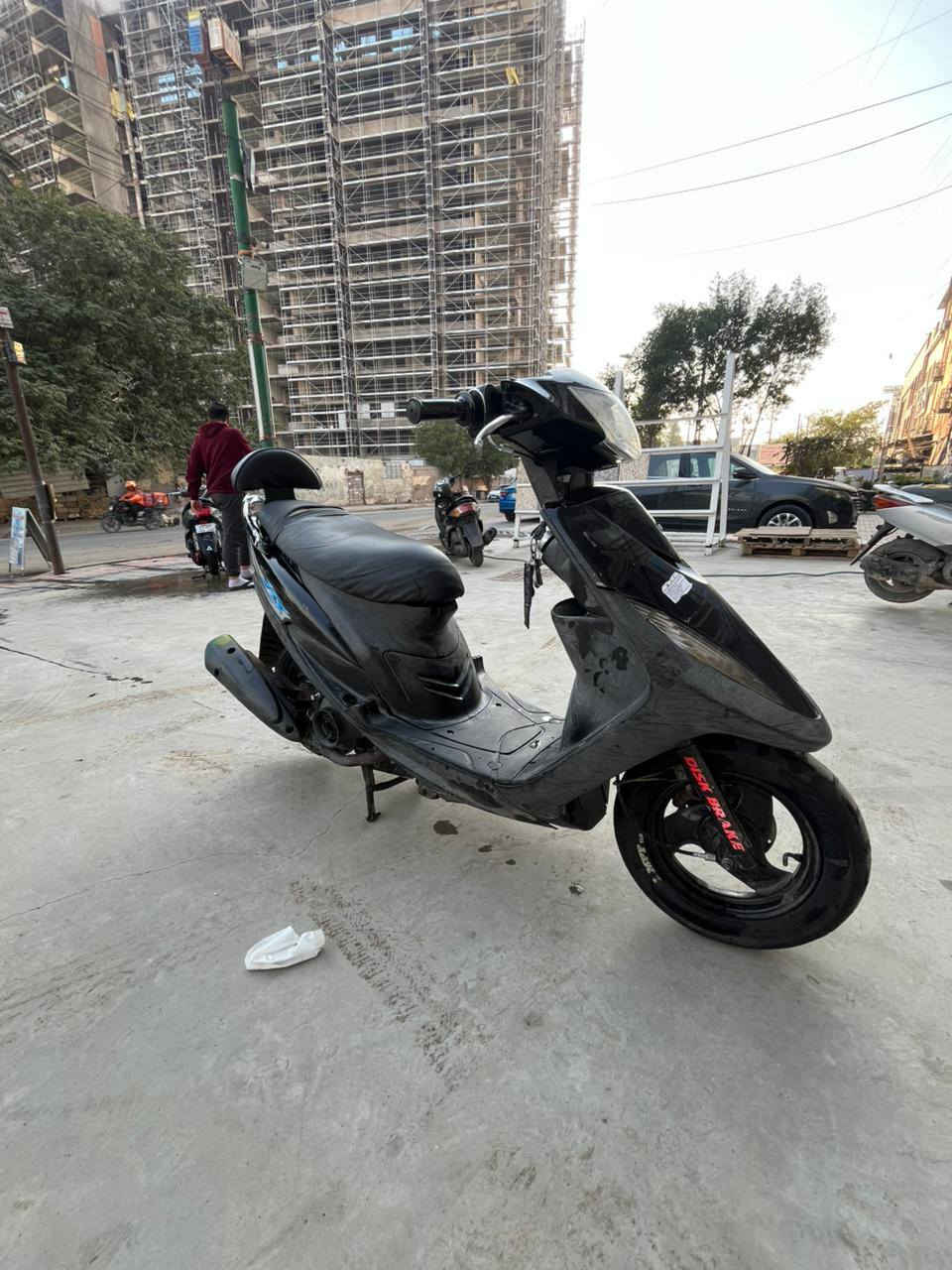 سلام عليكم ماكس عدله مكفولة دراجه حلوه و خرسه ممفتوحه بلادي ذكره سلف و هندر شلعه و معدل جيب فيتر وفحص للبيع أو مراوس مكاني كاضميه ***********
