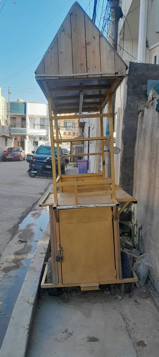 للبيع بدون ترامز وبدون دلال ب300 الف مكان بغداد الحريه للتواصل ***********
