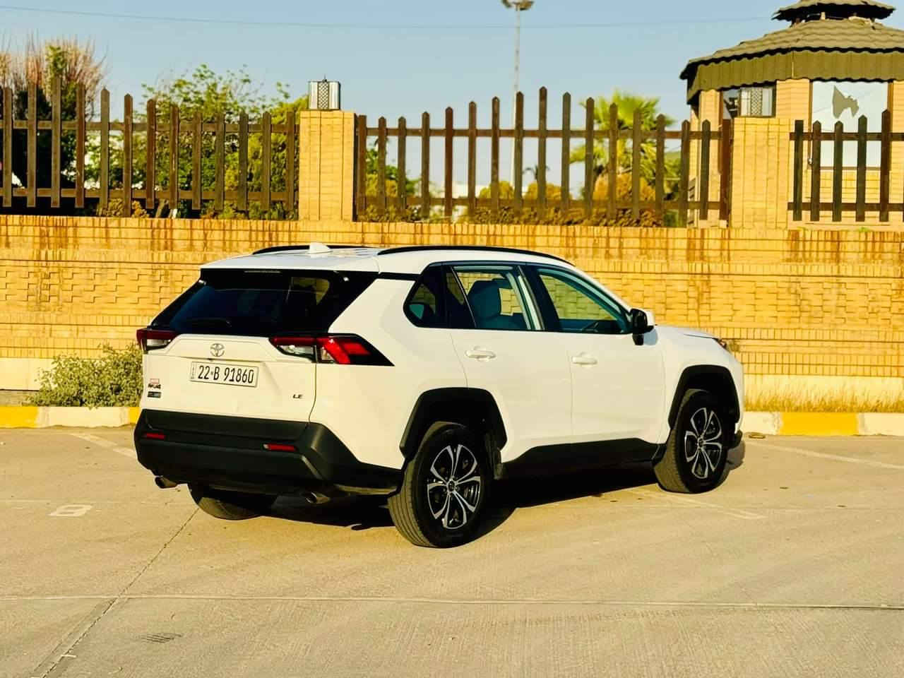 راف فور 2021 وارد امريكي حادثه بونيد وتصليح اصبع من الجاملق  شي بسيط بدون دواخل لا لغد ولا شاصي سياره متعوب عليه نضيفه بشكل ماشيه 80 الف
موصفات LE
ويل كروم 
6 وضعيات قياده 
هند بريك كهرباء
اوتو هولد 
تحديد مسار كروس سرعه 
رقم اربيل بأسمي  تحويل وكاله جاهز 
مكانه كركوك/ قضاء الحويجة  
***********
سعر 225 $
