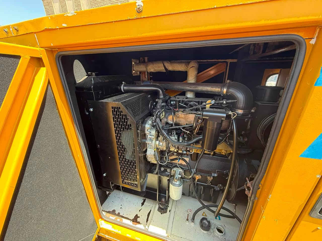 السلام عليكم
بيركنز110Kva  بريطاني 
كاتم للصوت 
ساعات العمل قليل جدا  
نظام اوتو حمايه فول اوتماتيك
وضع بلاد شركة  
أربيل صناعه جنوبيه 
نظام اوتو حمايه فول اوتماتيك
وضع بلاد شركة  
🚚يوجد توصيل الى جميع المحافظات وبضمان🚚
🚚كياندن هةية بو هةموو شاركان بةكرينتى🚚
 للاستفسار:
 ابو علي 
***********
***********
***********
