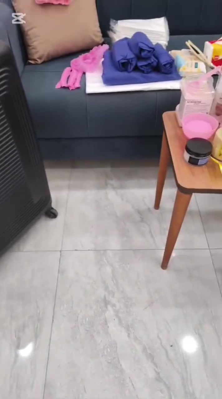 خدمه منزليه
شمع + خيط وجه مع حاجب مع رقبه عشره
شمع يدين كامله خمسه
شمع رجلين كامله خمسه
شمع ضهر كامل خمسه
شمع بطن مع صدر خمسه
شمع بكيني خمسه
شمع أندر آرم خمسه 
تنظيف بشره عميق عشره 
منيكير عشره
بديكير تنظيف قدم عشره
سشوار عشره 
ويڤي 15 
داخل بغداد فقط للحجز والاستفسار ***********
