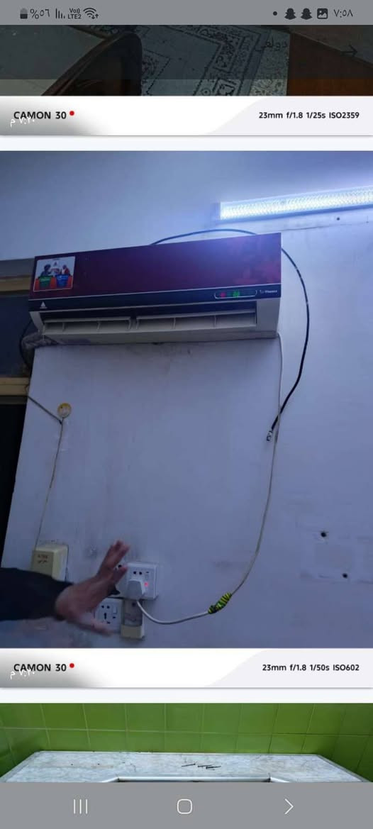 غراض بيت للبيع كله نظيف 
مجمدة نظيفة ١٥٠ ألف
سبلت كرافت طن واحد ١٥٠ ألف
مكيف طنين ١٥٠ ألف
ديوان ١٥٠ ألف 
كاونتر ألمنيوم ٣ قطع سنك وملحق وكاونتر مترين ١٥٠ ألف
بغداد الحرية ***********
