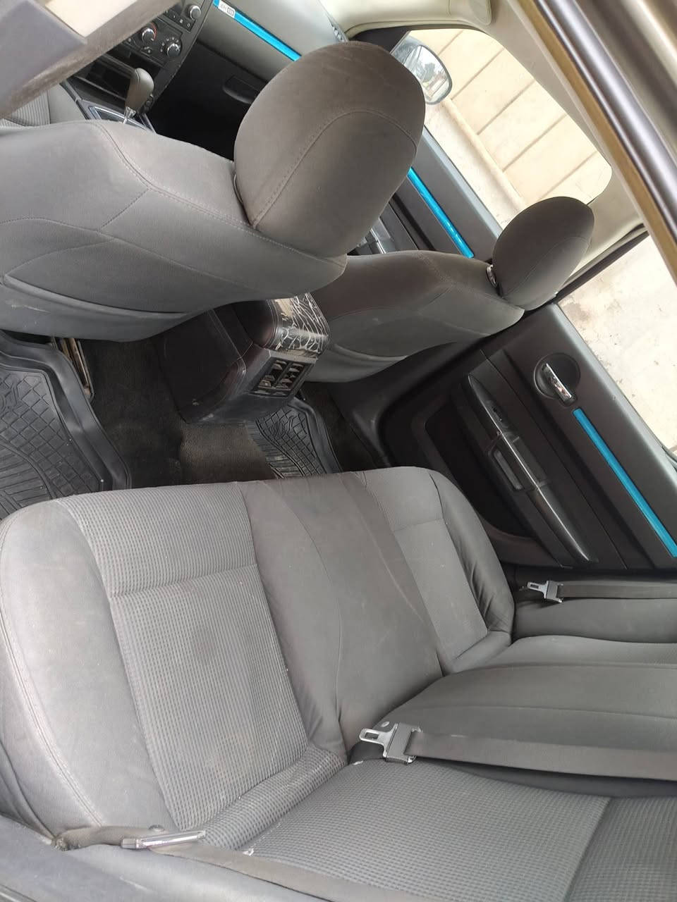 جارجر 2009 بدون صبغ بيهه بارد براس الجامرلغ الامامي رقم اربيل انكليزي سنويه لل 2030 باسم عربي مكينه جديده حاويه صار اسبوع من شديته كير خير من الله صدر امامي خلفي نضيف تخم تاير جديد سعر 125 وبيه مجال 
***********
